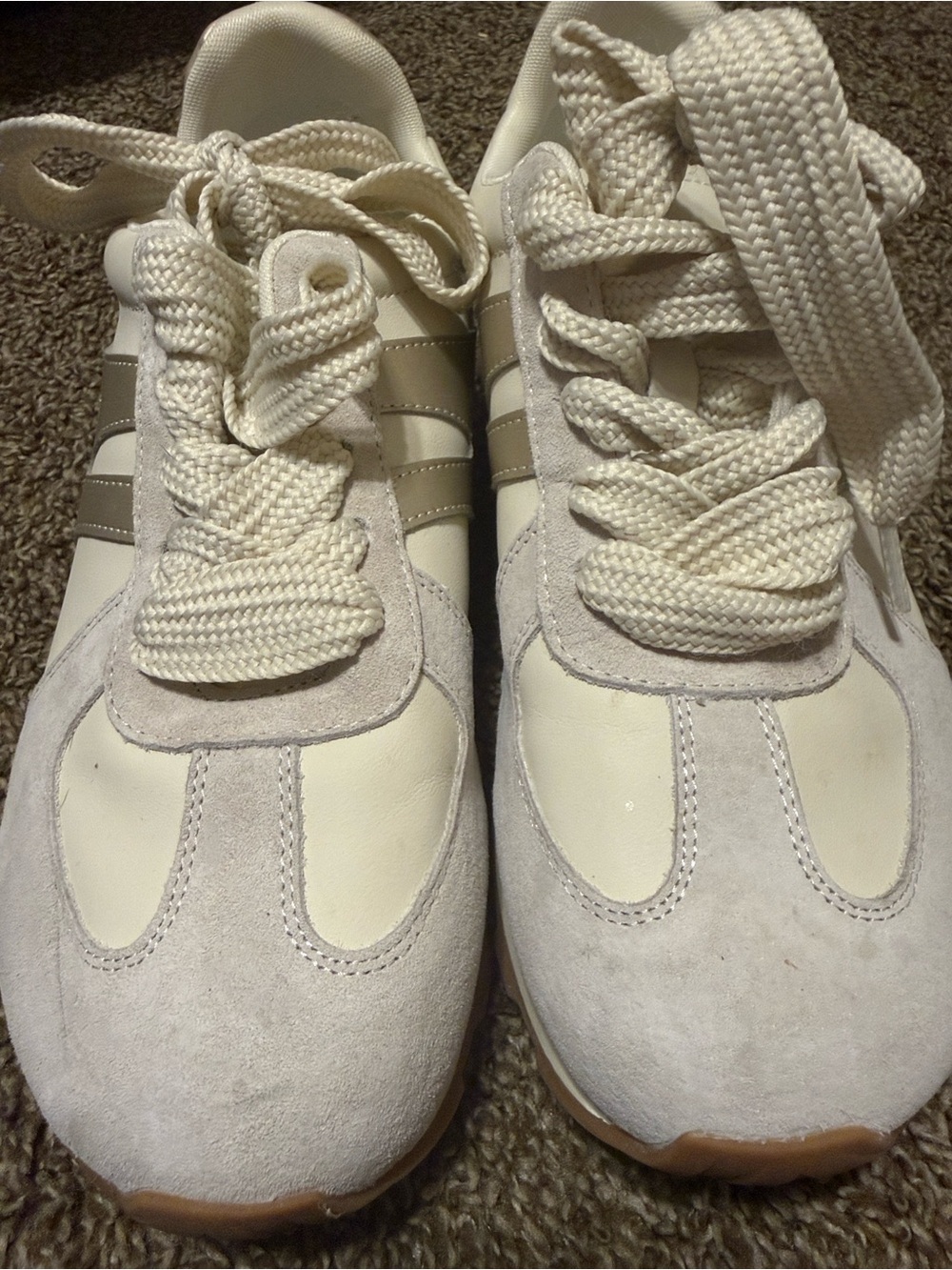 Somiliss Classic Women's Cream Lace-Up Sneakers - Picture 4 of 12
